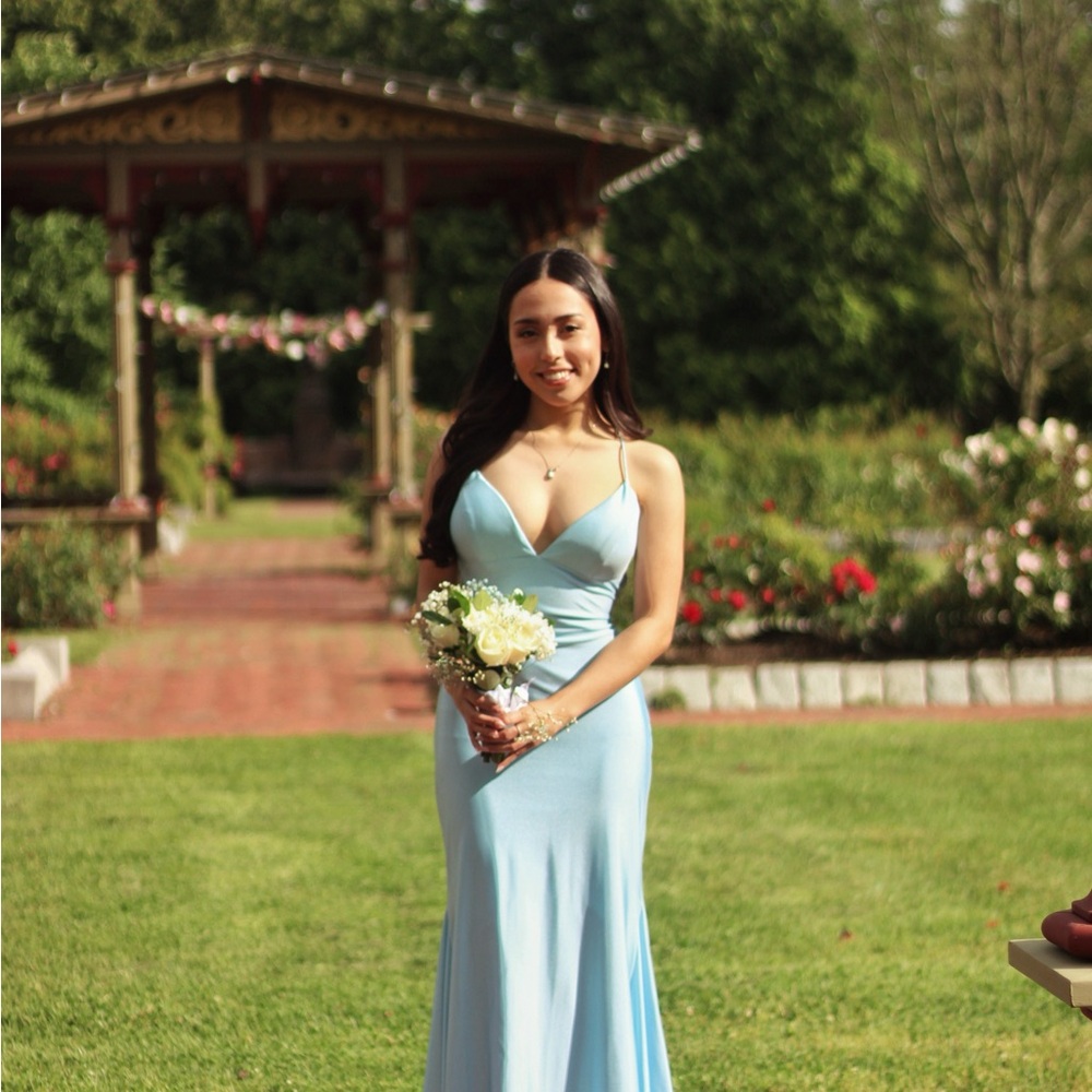 Sherri Hill Sky Blue V-Neck Mermaid Prom dress - Picture 6 of 11